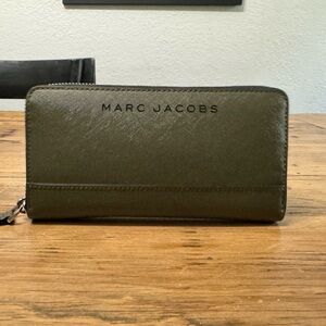 Marc Jacobs Olive Green Wallet